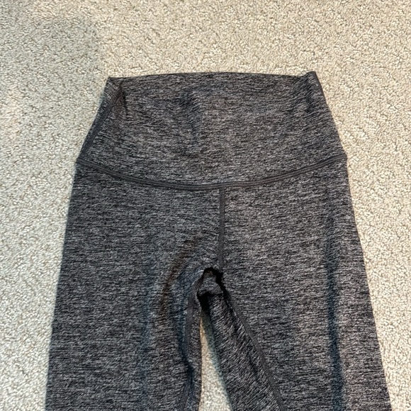 Lululemon Wonder Under Leggings - Picture 2 of 5